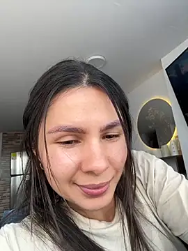 SofiaG  online show from 11-05-25, 07:47