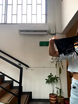 SofiaG  online show from 11-28-25, 08:22