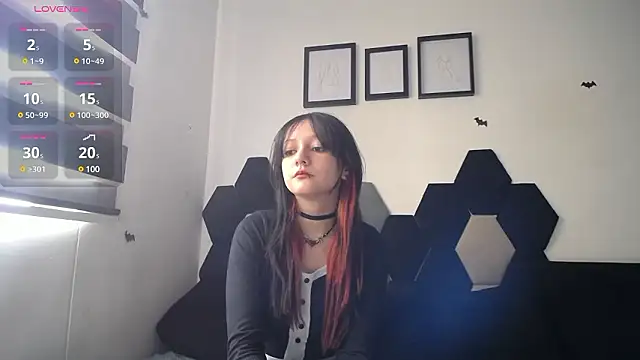 Snapshot of Maki_Zein chatting on 12-06-24, 01:22 Maki Zein online show from 12-06-24, 01:22