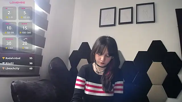 Snapshot of Maki_Zein chatting on 02-13-25, 04:17 Maki Zein online show from 02-13-25, 04:17