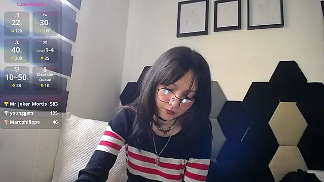Snapshot of Maki_Zein chatting on 02-18-25, 04:26 Maki Zein online show from 02-18-25, 04:26