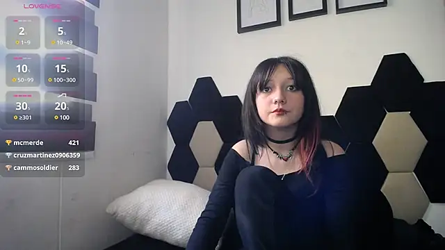 Snapshot of Maki_Zein chatting on 02-19-25, 07:27 Maki Zein online show from 02-19-25, 07:27