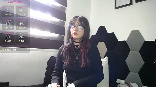 Snapshot of Maki_Zein chatting on 03-07-25, 01:18 Maki Zein online show from 03-07-25, 01:18