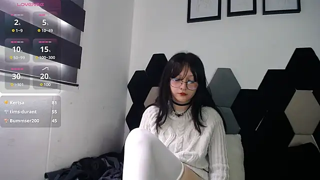 Snapshot of Maki_Zein chatting on 03-14-25, 04:09 Maki Zein online show from 03-14-25, 04:09