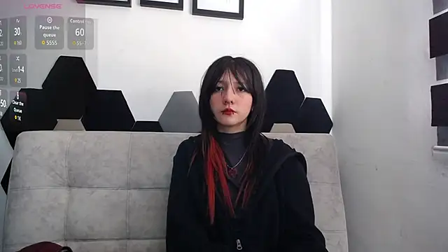 Snapshot of Maki_Zein chatting on 09-17-25, 01:13 Maki Zein online show from 09-17-25, 01:13