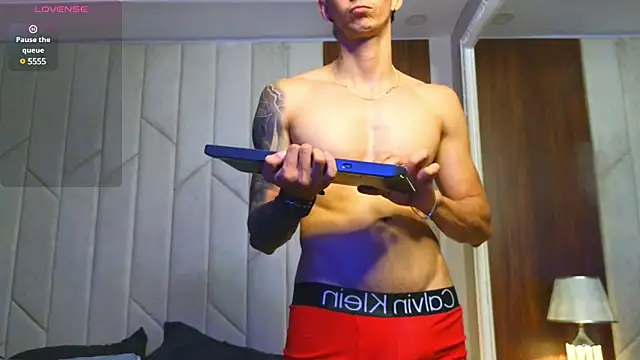 OliverBennet online show from 03-11-25, 03:26
