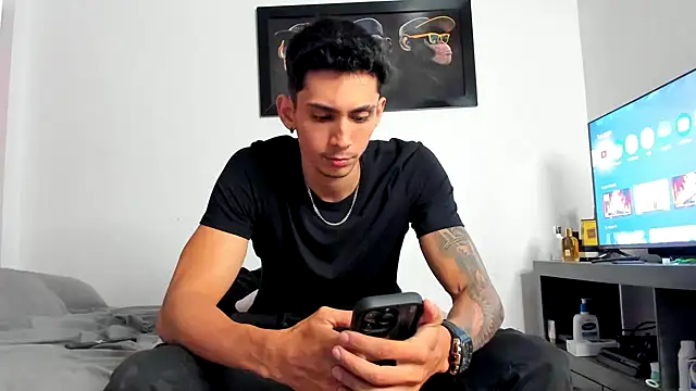 OliverBennet online show from 10-04-25, 03:37