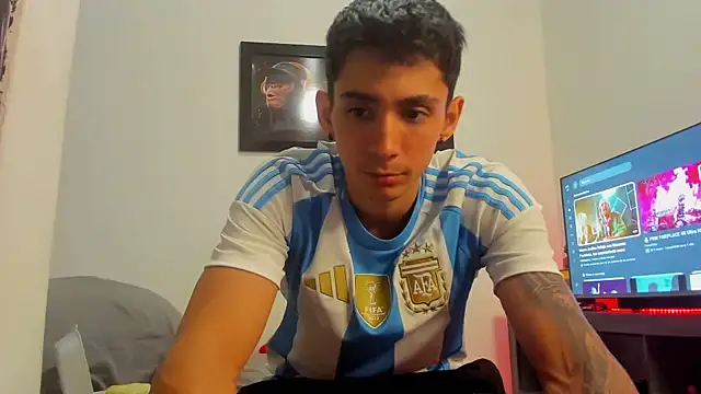 OliverBennet online show from 10-19-25, 03:07