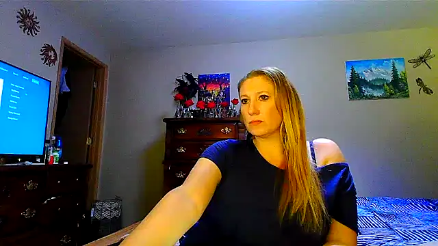 lilyhornyhousewife online show from 02-02-25, 12:35