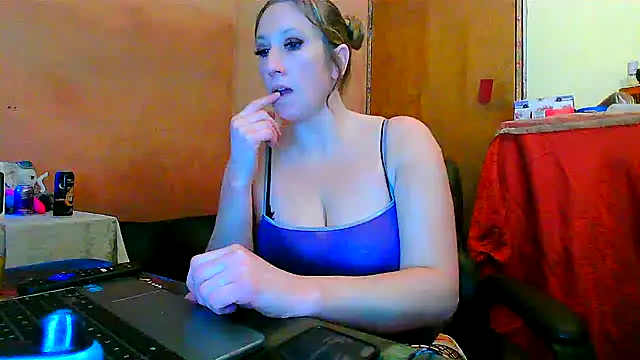 lilyhornyhousewife online show from 02-09-25, 04:46