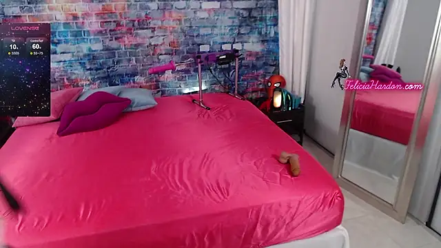 Snapshot of feliciahardon chatting on 03-25-26, 11:33 feliciahardon online show from 03-25-26, 11:33