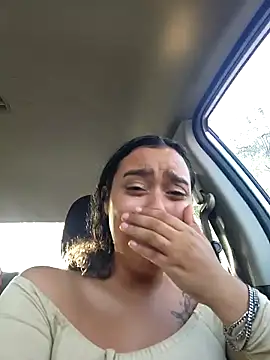 Snapshot of cinnaminnie chatting on 03-14-25, 10:27 cinnaminnie online show from 03-14-25, 10:27