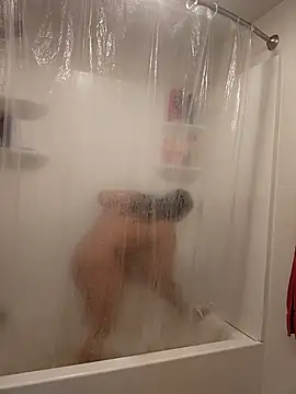 Snapshot of cinnaminnie chatting on 09-27-25, 05:18 cinnaminnie online show from 09-27-25, 05:18