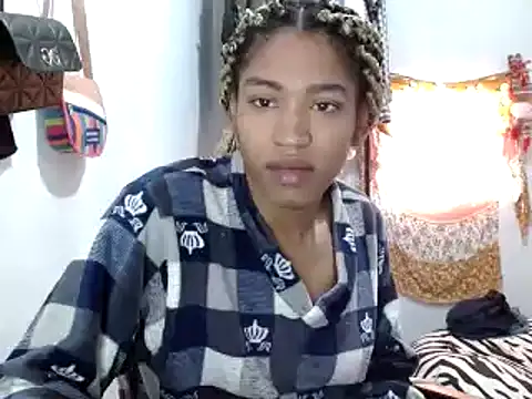miriam775 online show from 01-26-25, 01:25