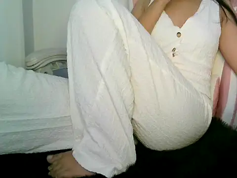 Snapshot of PARI_MAI chatting on 11-08-25, 03:50 PARI MAI online show from 11-08-25, 03:50