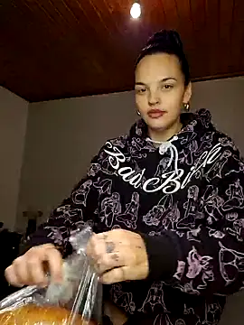 Snapshot of Jujuicy_97 chatting on 12-10-24, 05:07 Jujuicy 97 online show from 12-10-24, 05:07