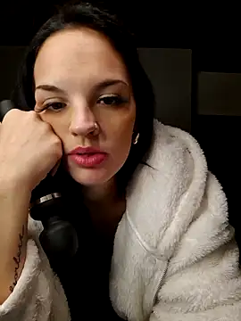 Snapshot of Jujuicy_97 chatting on 12-29-24, 08:33 Jujuicy 97 online show from 12-29-24, 08:33