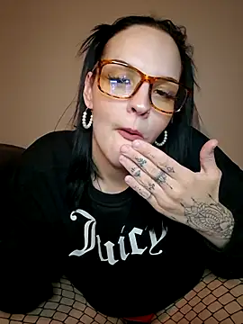 Snapshot of Jujuicy_97 chatting on 03-15-25, 07:27 Jujuicy 97 online show from 03-15-25, 07:27