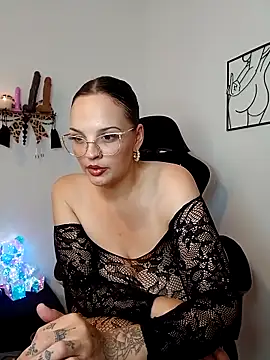 Snapshot of Jujuicy_97 chatting on 09-11-25, 04:18 Jujuicy 97 online show from 09-11-25, 04:18