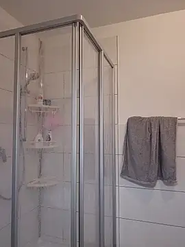 Jujuicy 97 online show from 02-12-26, 03:07