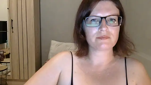 CrimsonMistress online show from 10-05-25, 10:18