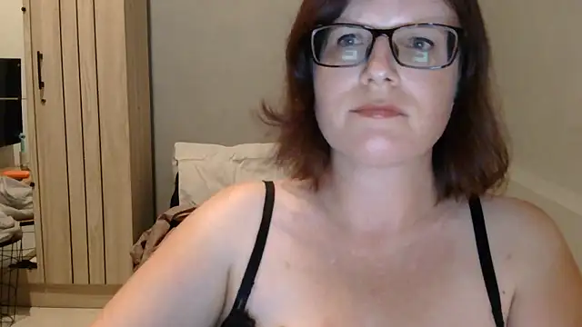 CrimsonMistress online show from 10-15-25, 11:27