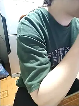 Snapshot of JasminePham chatting on 10-17-25, 12:36 JasminePham online show from 10-17-25, 12:36