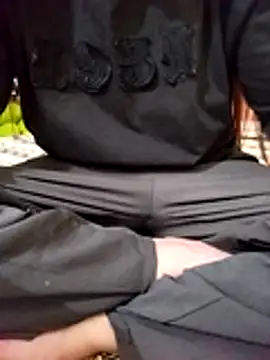 Snapshot of JasminePham chatting on 11-08-25, 07:45 JasminePham online show from 11-08-25, 07:45