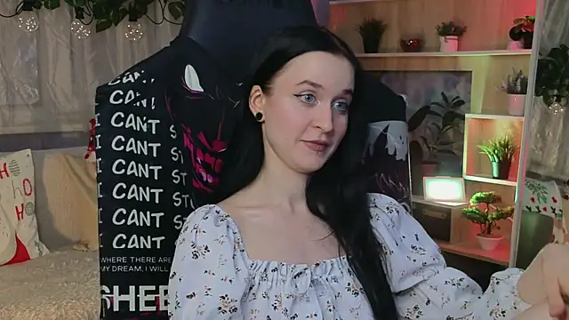 KiraLiLime online show from 03-02-25, 10:16