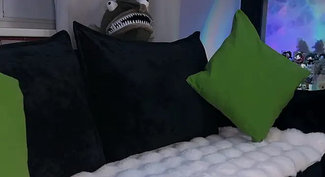 KiraLiLime online show from 03-12-26, 07:20