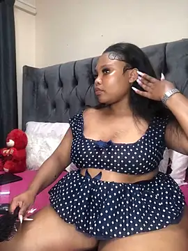 Anaelle24 online show from 10-17-25, 08:28