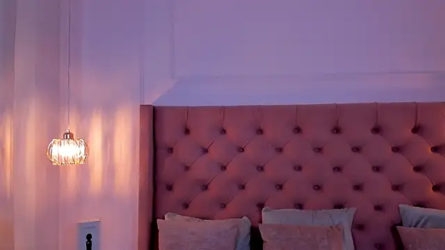 Snapshot of mia_schwarz chatting on 09-26-25, 10:25 mia schwarz online show from 09-26-25, 10:25