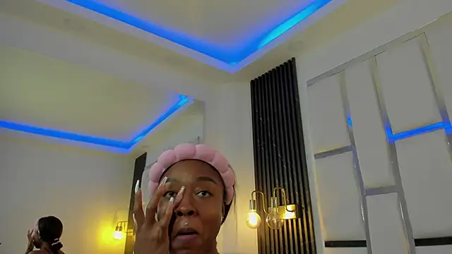 Snapshot of mia_schwarz chatting on 10-09-25, 09:46 mia schwarz online show from 10-09-25, 09:46