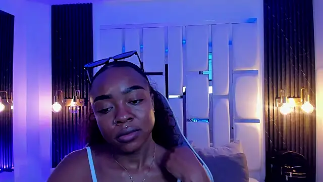 Snapshot of mia_schwarz chatting on 11-06-25, 09:48 mia schwarz online show from 11-06-25, 09:48