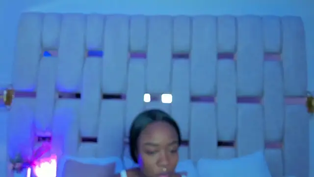 Snapshot of mia_schwarz chatting on 02-21-26, 01:45 mia schwarz online show from 02-21-26, 01:45