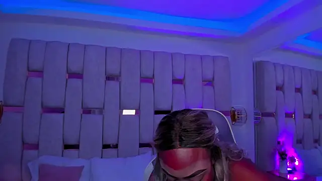 Snapshot of mia_schwarz chatting on 04-06-26, 10:00 mia schwarz online show from 04-06-26, 10:00