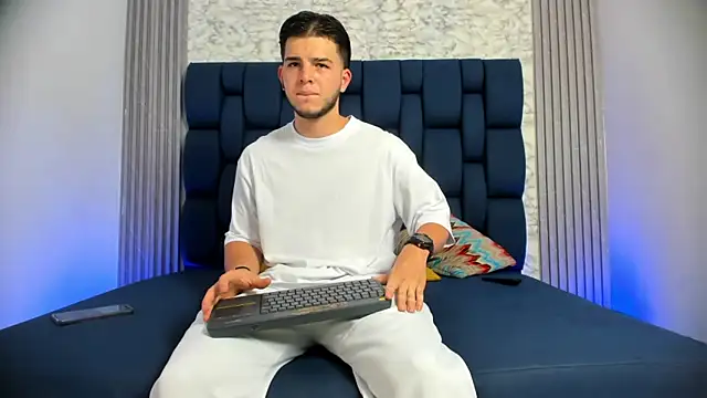 danielclarton1 online show from 01-22-25, 06:10