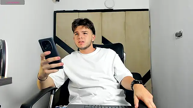 danielclarton1 online show from 01-28-25, 10:34