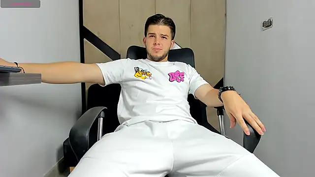 danielclarton1 online show from 02-01-25, 11:27