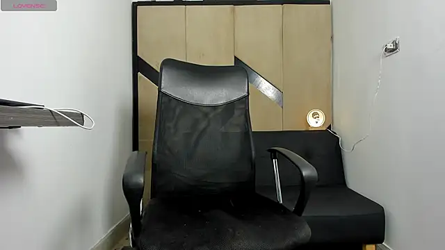 danielclarton1 online show from 02-02-25, 06:37