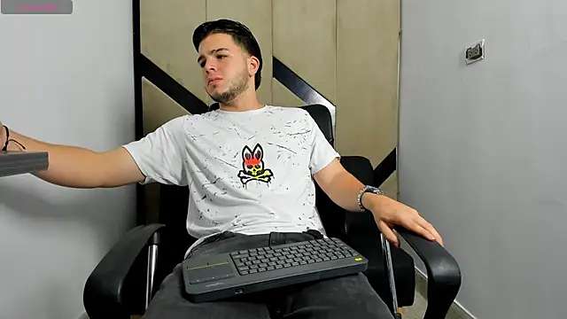 danielclarton1 online show from 02-08-25, 06:54