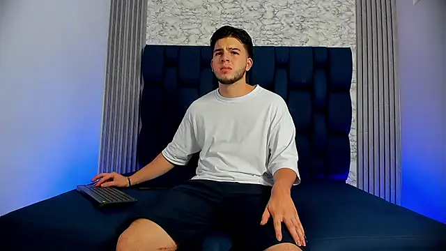 danielclarton1 online show from 02-13-25, 04:17