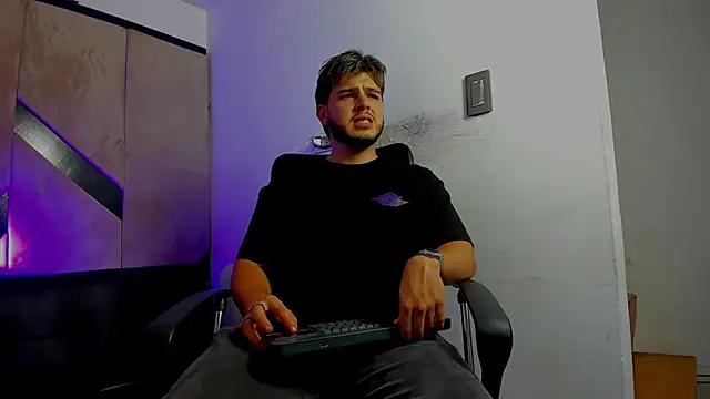 danielclarton1 online show from 10-23-25, 02:33