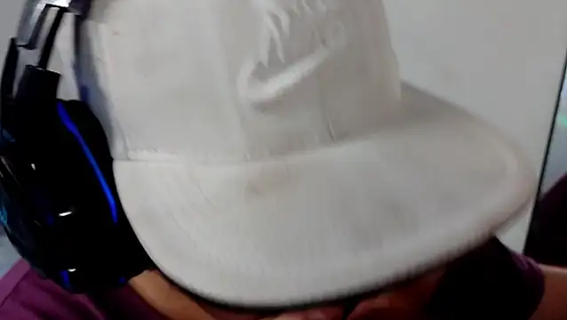 Snapshot of Xtrem3HARDxxx chatting on 10-11-25, 10:47 Xtrem3HARDxxx online show from 10-11-25, 10:47