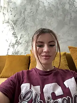 Snapshot of MayaMR chatting on 02-11-25, 06:30 MayaMR online show from 02-11-25, 06:30