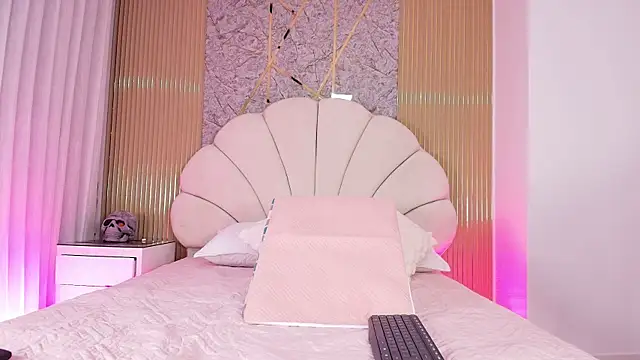 aisha sh online show from 11-04-25, 12:04