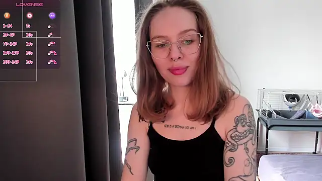 Snapshot of Natural_pussy chatting on 04-24-26, 07:33 Natural pussy online show from 04-24-26, 07:33