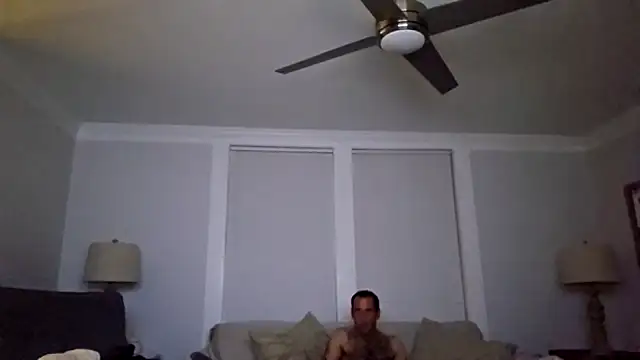 Snapshot of blairfrancis chatting on 10-12-25, 04:33 blairfrancis online show from 10-12-25, 04:33