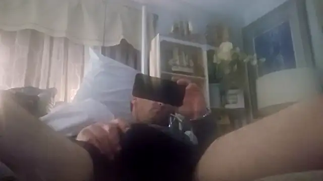 Snapshot of blairfrancis chatting on 10-23-25, 05:29 blairfrancis online show from 10-23-25, 05:29