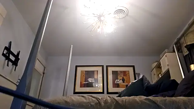 Snapshot of blairfrancis chatting on 10-28-25, 02:48 blairfrancis online show from 10-28-25, 02:48